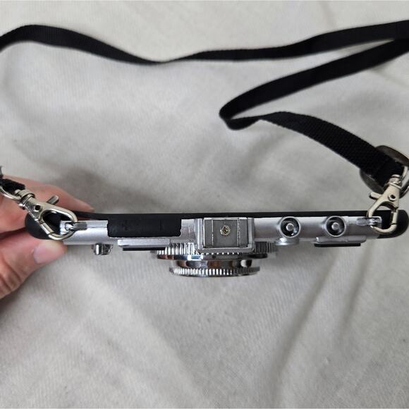 DS-100 Retro Camera Phone Case fits iPhone 11 and Compatible - Picture 5 of 8